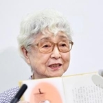 　横田めぐみさんに読み聞かせた本の思い出を語る母早紀江さん＝２日午後、川崎市