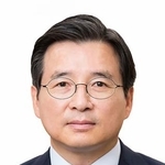 　韓国大統領府の金容範政策室長（韓国大統領府提供・共同）