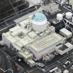 　四国電力伊方原発３号機＝２０２３年１２月、愛媛県伊方町（共同通信社ヘリから）