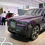 　大阪市中央区に移転したロールスロイス・モーター・カーズのショールーム＝３日午後