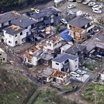 　竜巻で被災した住宅地＝９月５日、静岡県牧之原市