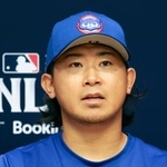 　記者会見するカブス・今永＝５日、ミルウォーキー（共同）