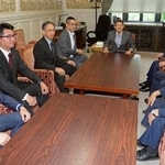 　会談に臨む野党の国対委員長ら＝７日午前、国会