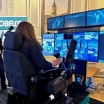 　ウクライナ・キーウ市に設けられた無人重機の操縦ブース＝９日（国交省提供）