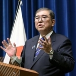 　戦後８０年に合わせ、「内閣総理大臣所感」を発表する石破首相＝１０日午後、首相官邸（代表撮影）