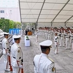 　防衛省で開かれた自衛隊殉職隊員追悼式＝１１日午前（代表撮影）