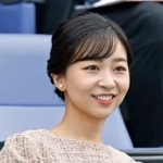 　テニスの全日本選手権決勝の観戦のため、有明コロシアムを訪問された佳子さま＝１２日午前、東京都江東区