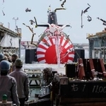 　川崎重工業神戸工場で開かれた新造潜水艦「そうげい」の進水式＝１４日正午ごろ、神戸市中央区