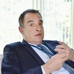 　インタビューに答えるフランスのフィリップ・セトン駐日大使