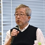 　日本記者クラブで開いたシンポジウムで発言する飯村豊さん＝１４日午後、東京千代田区