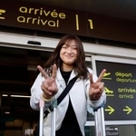 　ＧＰシリーズ第１戦に出場するためフランスのナント空港に到着した坂本花織＝１５日（共同）