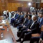 　国会内で開かれた日本維新の会の両院議員総会＝１６日午前