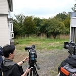 　ヒグマが駆除された現場付近＝１６日午後４時１６分、札幌市中央区