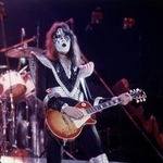 　「キッス」のギタリスト、エース・フレーリーさん＝１９７７年２月、米コネチカット州（ＡＰ＝共同）