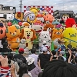 　滋賀県彦根市で開かれた「ご当地キャラ博２０２５」の開幕式＝１８日午前