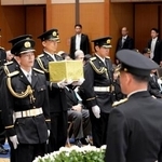 　開かれた、殉職した警察官や人命救助で亡くなった民間人を追悼する慰霊祭＝１８日午後、東京都千代田区（代表撮影）