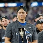 　米大リーグ、ナ・リーグ優勝決定シリーズのＭＶＰに選ばれたドジャース・大谷翔平＝１７日、ロサンゼルス（共同）