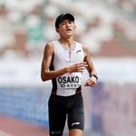 　東京レガシーハーフマラソン男子で、日本勢トップの６位でゴールする大迫傑＝国立競技場