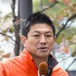 　仙台市で街頭演説する参政党の神谷代表＝１９日午後
