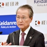 　記者会見する経団連の筒井義信会長＝２０日午後、東京都千代田区