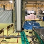 　島根原発２号機の原子炉建物内で転倒した燃料２体＝２０日、松江市（中国電力提供）