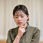 　第４４期女流本因坊戦５番勝負の第４局で星合志保四段に敗れ、対局を振り返る藤沢里菜女流本因坊＝２２日午後、東京都千代田区の日本棋院