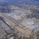 　滑走路の新設や延伸が進められる成田空港＝２０２４年３月