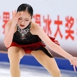 　女子ＳＰ　演技する渡辺倫果＝重慶（共同）