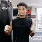 　ボクシングのＷＢＡスーパーライト級タイトルマッチに向け、練習を公開した平岡アンディ＝２８日、横浜市内の大橋ジム