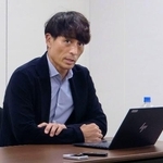 　臨時理事会後に記者会見する日本サッカー協会の宮本恒靖会長＝２８日、東京都内