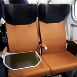 　リニア中央新幹線の新試験車両「Ｍ１０」の座席＝３０日午後、山梨県内