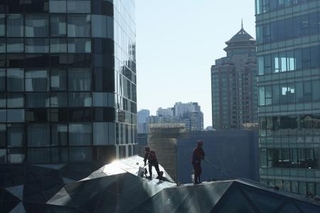 　北京市内の高層マンション＝１０月（共同）