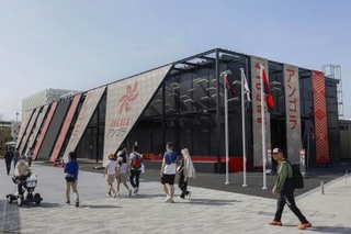 　大阪・関西万博会場のアンゴラ館＝４月、大阪市此花区の夢洲