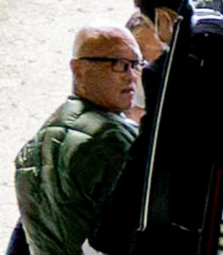 　東京空港署に入る館野仁容疑者＝１９日