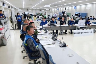 　防災訓練が行われた石川県志賀町のオフサイトセンター＝２４日午前
