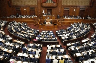 　衆院本会議＝５日