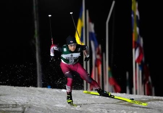 　Ｗ杯複合男子個人第２戦　後半距離で力走する谷地宙＝ルカ（共同）