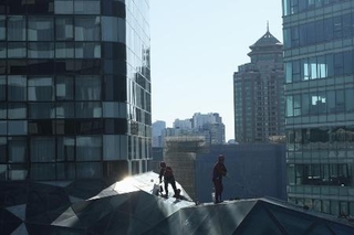 　北京市内の高層マンション＝１０月