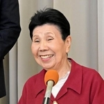 　記者会見する袴田巌さんの姉ひで子さん＝１日午前、浜松市