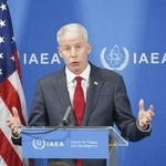 　９月、ウィーンで記者会見する米国のライト・エネルギー長官