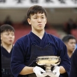 　４大会ぶり２度目の日本一に輝いた星子啓太＝日本武道館