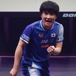 　デンマーク選手を破った張本智和＝４日、フランクフルト（ゲッティ＝共同）