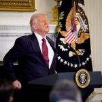 　５日、中国の習近平国家主席との会談について話すトランプ米大統領＝ワシントンのホワイトハウス（ゲッティ＝共同）