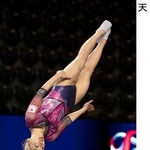 　女子個人予選で演技する森ひかる＝パンプロナ（共同）