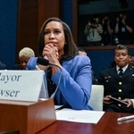 　米ワシントンのバウザー市長＝９月１８日、ワシントン（ロイター＝共同）