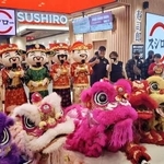 　春節にオープンした、回転ずし大手「スシロー」の北京で４カ所目となる新店舗＝１月