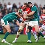 　日本-アイルランド　タックルを受けるディアンズ＝ダブリン（ゲッティ＝共同）