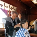 　山口県下関市で営まれた毛髪供養祭＝１０日午前