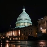 　政府の一部閉鎖が４０日目を迎えた米議会議事堂＝９日、ワシントン（ロイター＝共同）