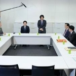 　自民党と日本維新の会が開いた社会保障改革を議論する実務者協議の初会合＝１２日午後、国会